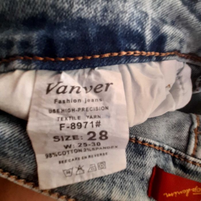 Жіночий одяг,джинси