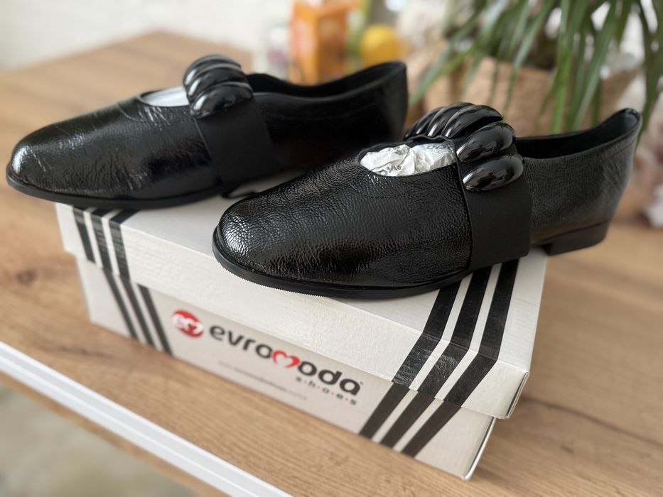 Обувь кожанные новые раз 41. Стелька 26,5