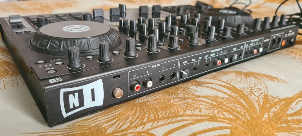 Native Instruments Traktor S4 mk1