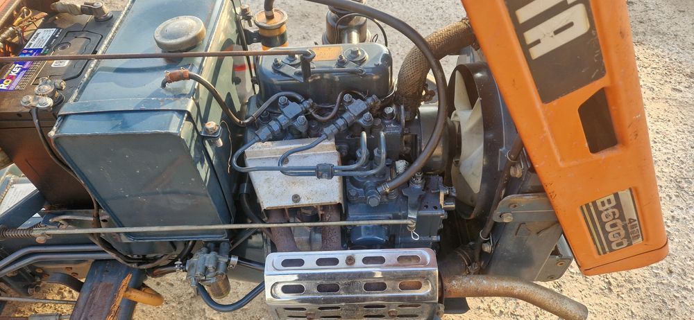 KUBOTA  В 6000 тракто