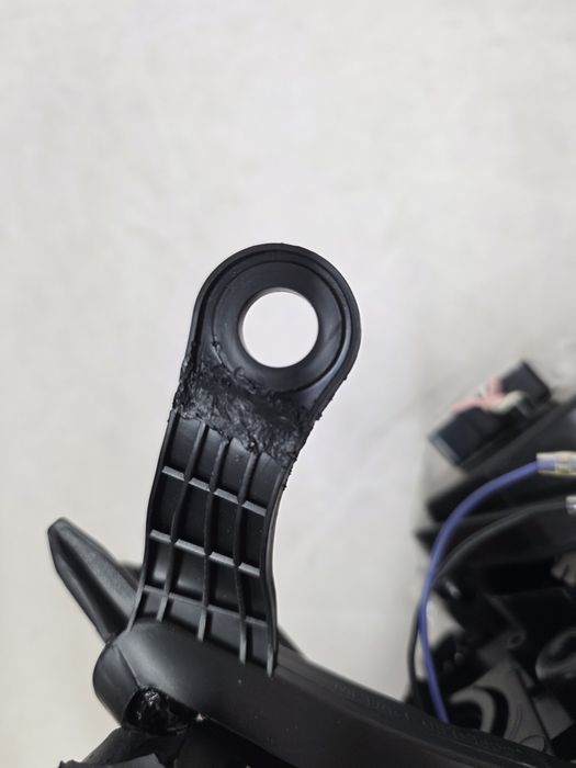 Reflektory Lampy przednie przód BMW E60 E61 05-07 D1S XENON RINGI LED