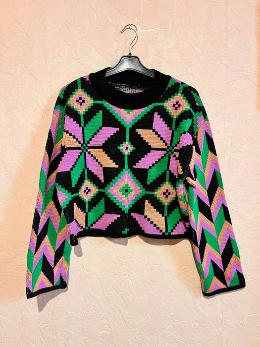 Теплий жіночий светр