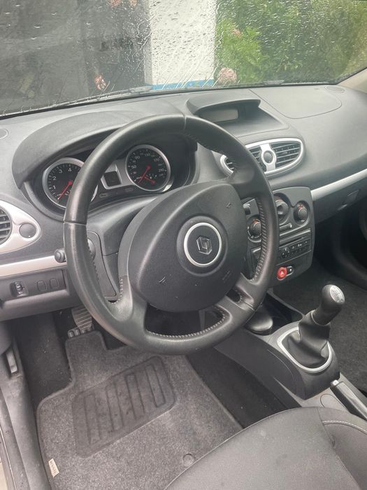 Vendo Reno CLIO 2010