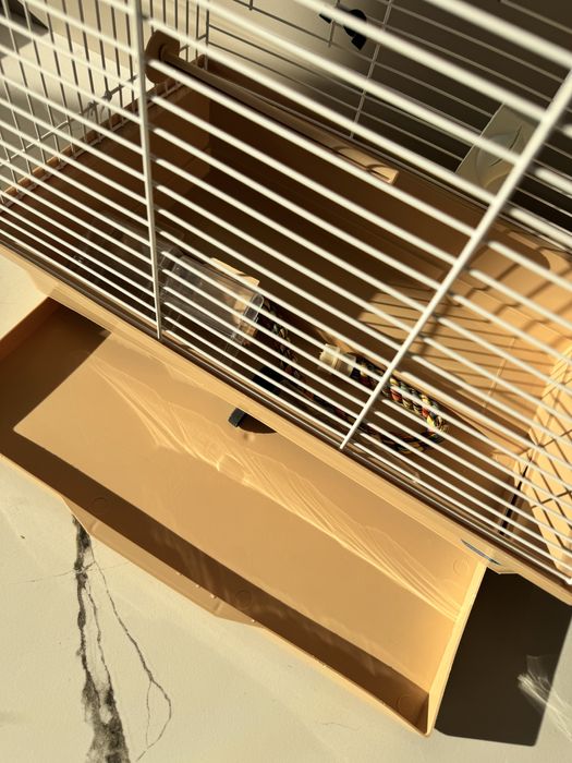 Клітка для птахів — майже нова