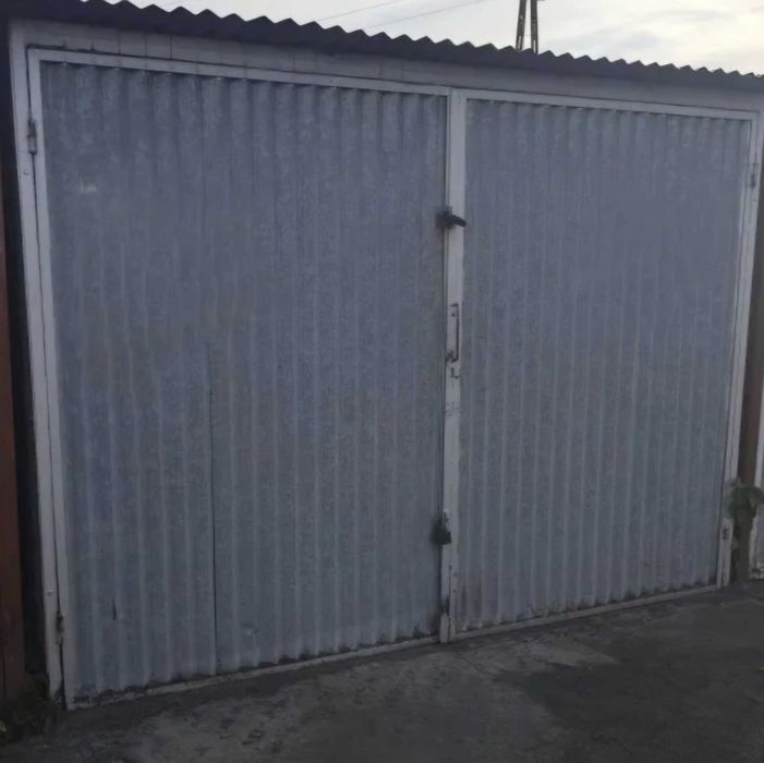 Wynajmę garaż 15m2 + miejsce