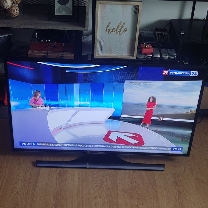 Smart TV Samsung 40 cali + Pilot SPRAWNY