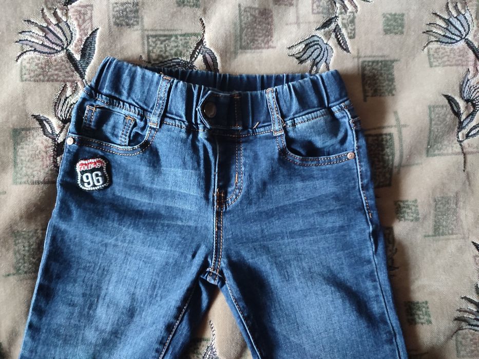 Джинси на дівчинку р.25