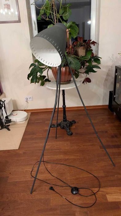 lampa stojąca pokojowa