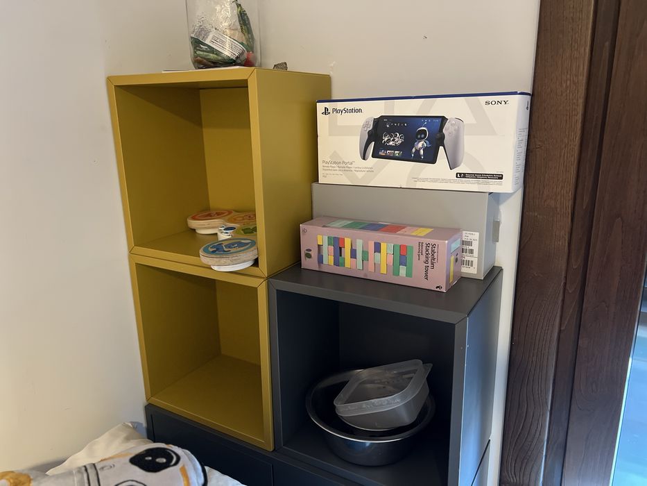 Cubos e armario Ikea
