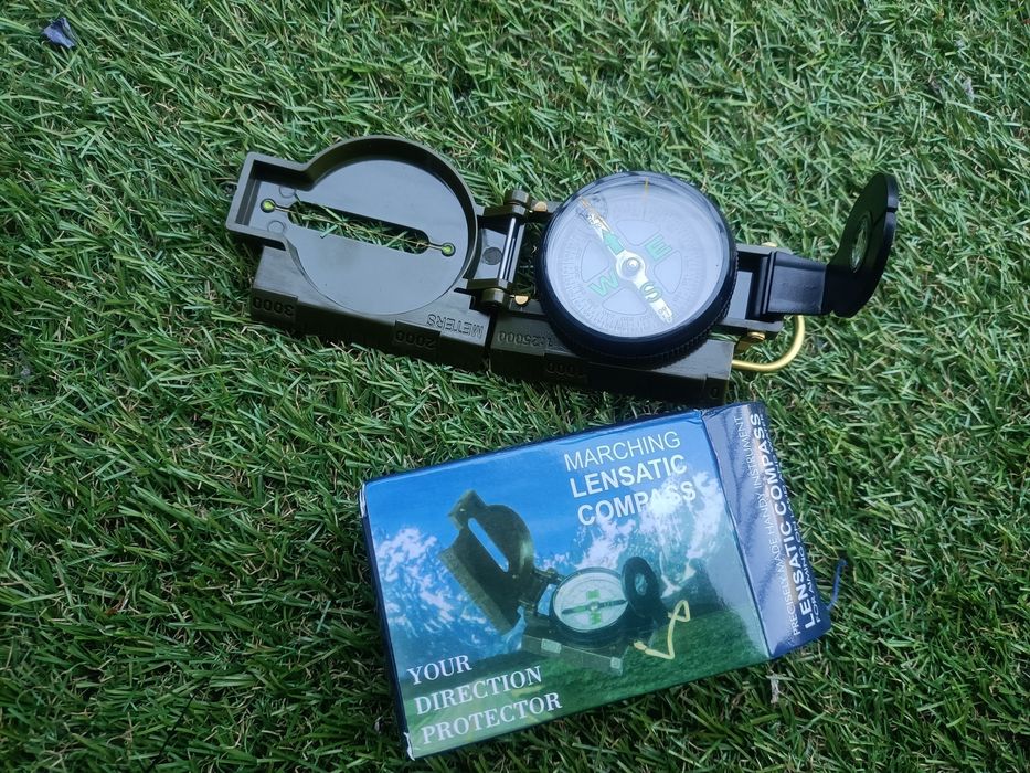 Nowy kompas składany