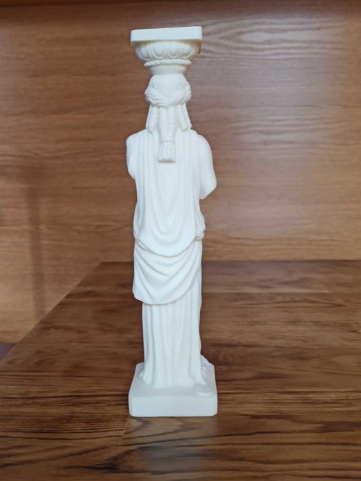 Piękna figurka z alabastru