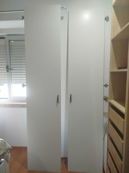 5 Portas Brancas Ikea - Ideal p/guarda-fatos ou roupeito