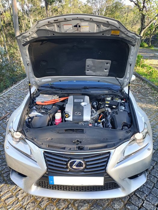 Vendo Lexus IS300h
