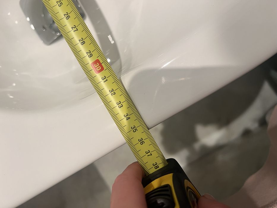 Bidé suspenso + torneira + válvula