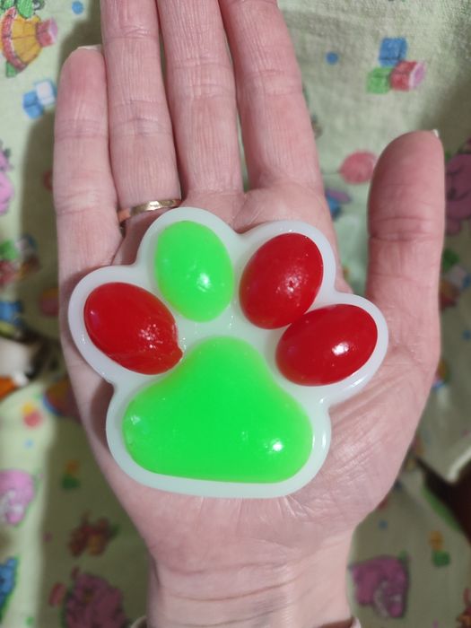 Котячі лапки таба сквіш антистрес тренд 2024