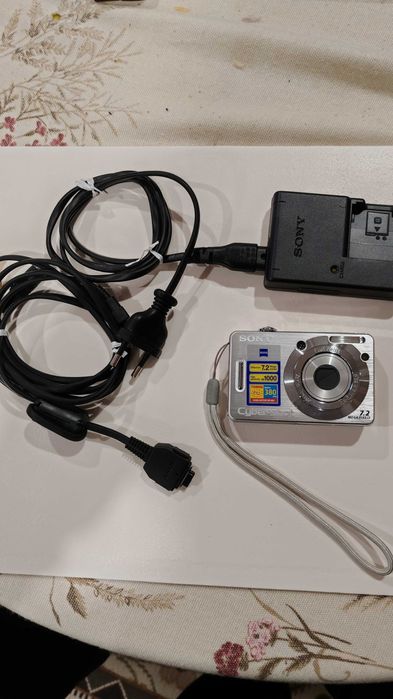 Máquina fotográfica Sony Ciber-shot 7.2 mgpx
