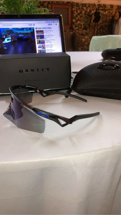 Oculos oakley plataris