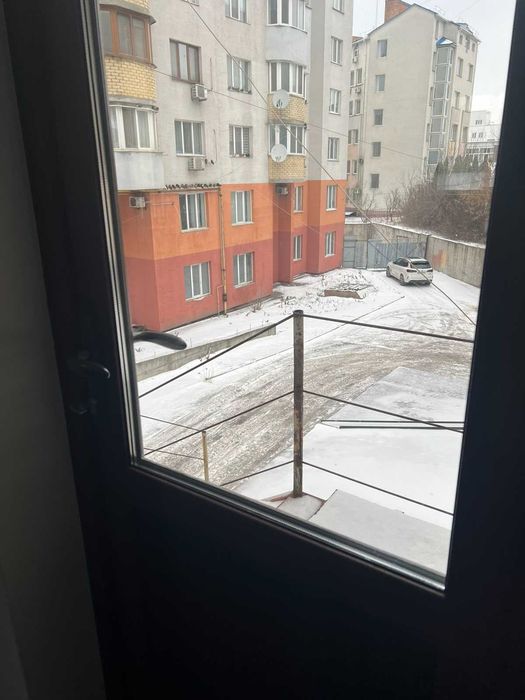 Здам коммерційне приміщення на Замості 3030