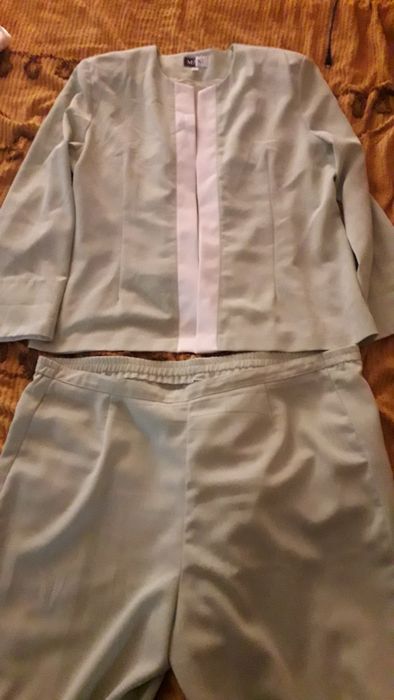 Костюми,штани,платя та інше