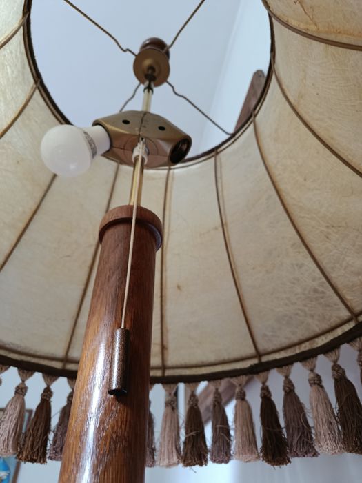 Lampa nocna stojąca z mebli holenderskich