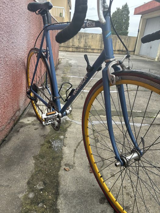 Bicicleta antiga ciclismo