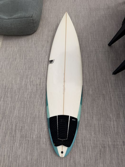 Prancha de Surf 6'O_Excelente estado_LEVE_famoso shaper Rob Vaughan