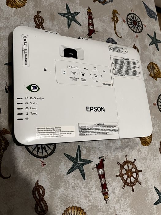 Projetor EPSON 1795F com comando