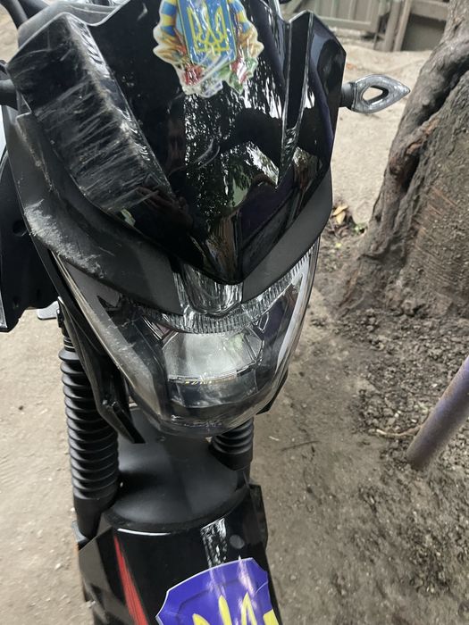 Продам мотоцикл, після аварії, пройшов лише 2000 км заводиться їде