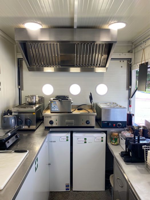 Roulote totalmente equipada - negócio pronto