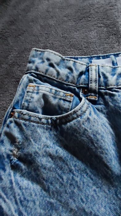 Spodnie jeansowe Bershka