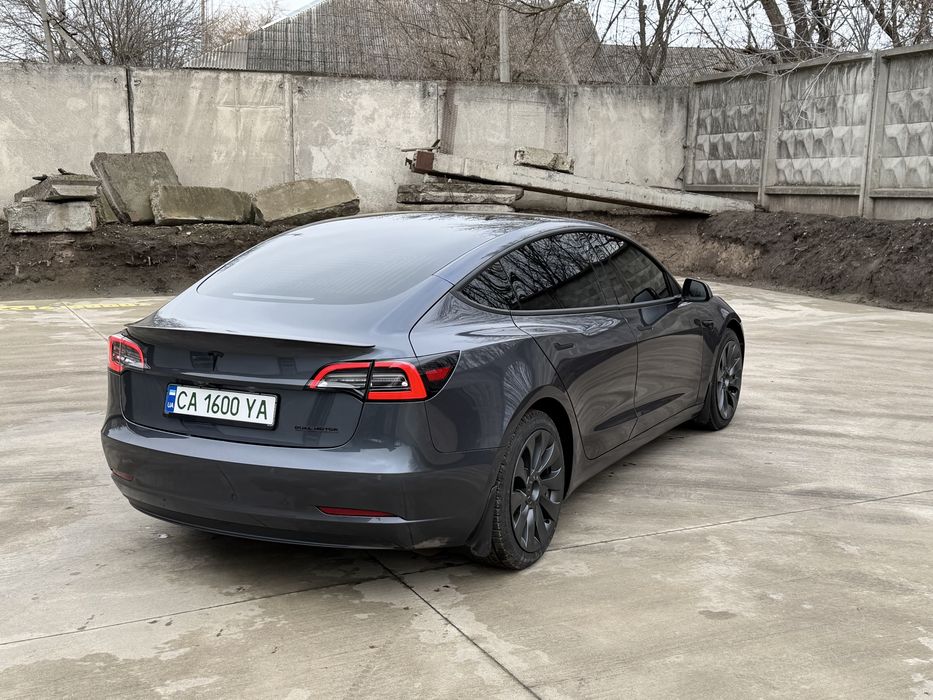 Tesla 3 повний привід, запас ходу 400+, обмін