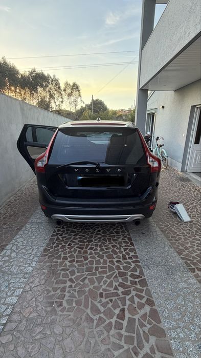 Volvo XC60 2011 R-Design D3