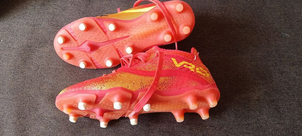 Buty piłkarskie Kpista roz.32