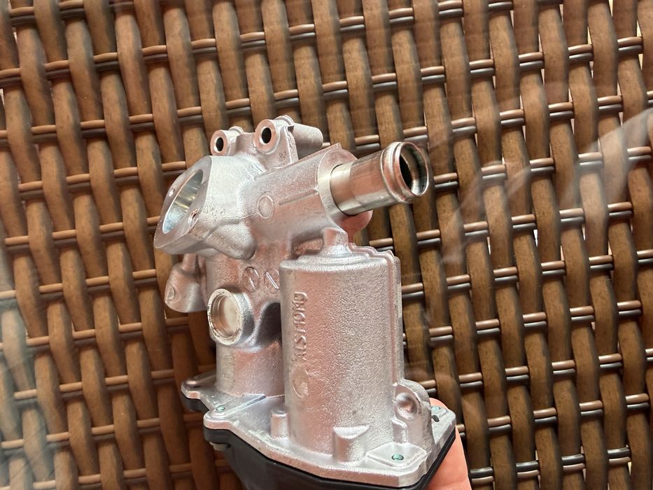 Клапан EGR ЕГР Mercedes A 642 140 22 60 Original GLS, GLE, GLC, S, E, C.