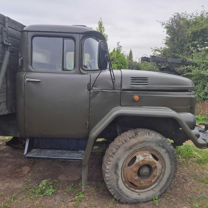 Кабина ЗИЛ с документами в отличном состоянии