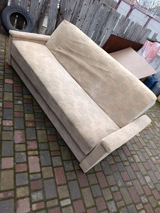 Продам диван книжка