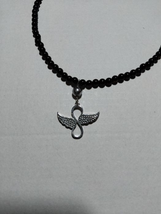 Colar com pendente de anjo