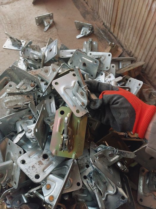 Żabki szalunkowe + klucz