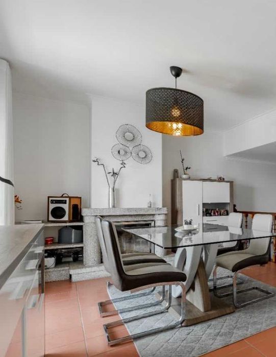 Mesa jantar com cadeiras
