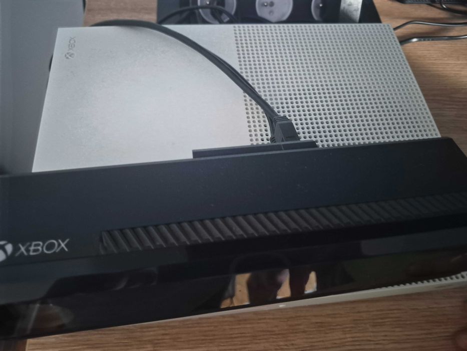 KONSOLA XBOX ONE  +  Kinect Adapter