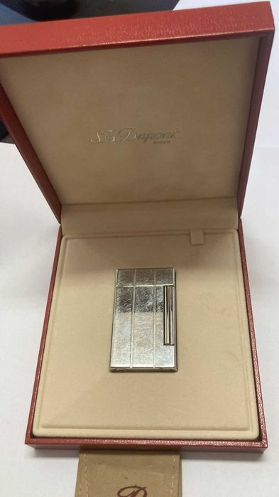 Isqueiro S.T. Dupont