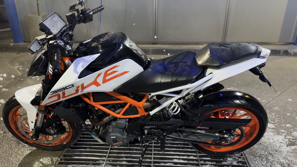 KTM Duke Duke 390