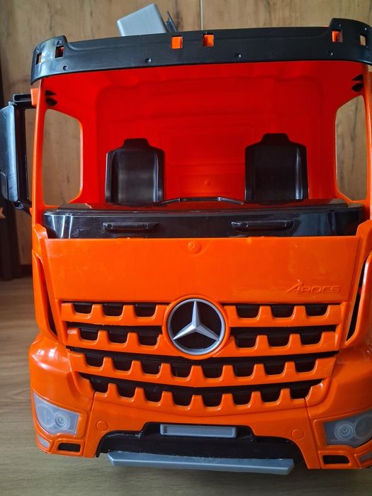 LENA śmieciarka GIGANT Mercdders  72CM uzywana