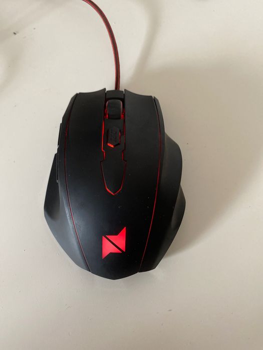 Mouse with Side Buttons and 4-Color LED64750654395265120