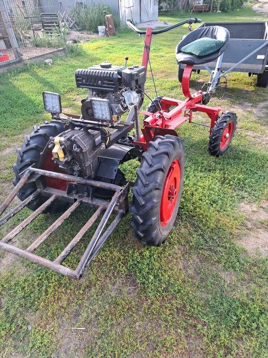 Sprzedam traktorek dzik