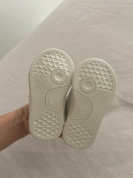 Sapatilhas Barefoot Zara tamanho 20
