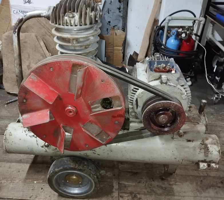 К о м п р е с о р  СО7б