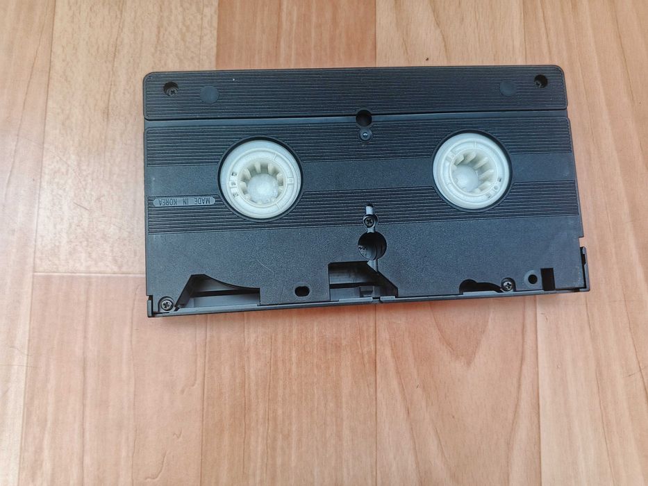 Продам відеокасету VHS