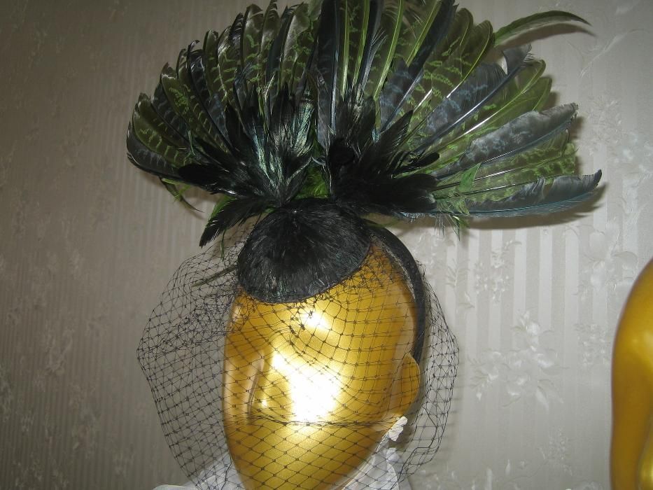 Anna dello Russo toczek kapelusik Hit Trend Woalka