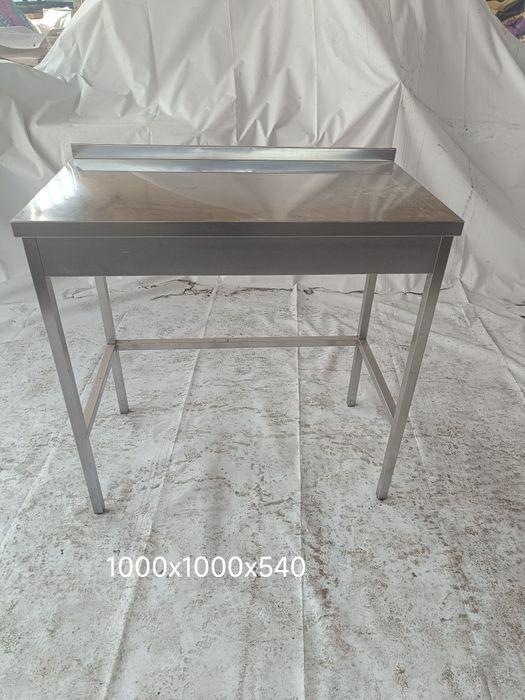 Столы, стеллажи,